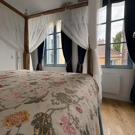 La Cour Des Murmures - Logis D'exception - Apartment
